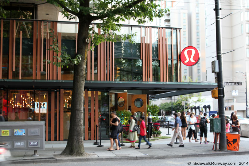 robson street lululemon